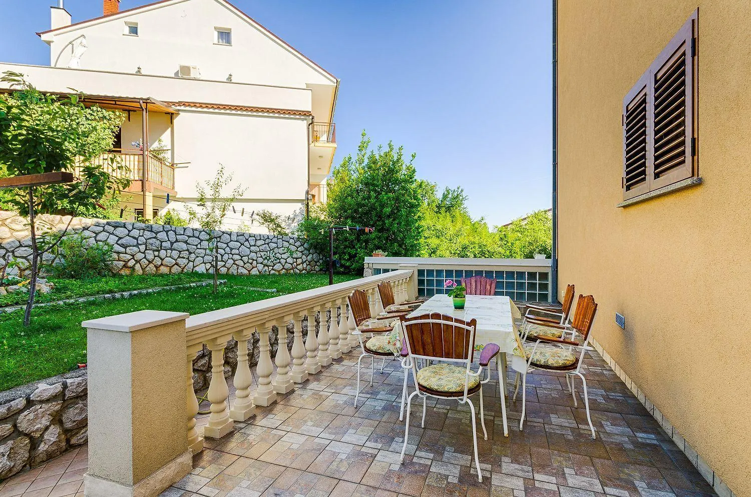 Helles Apartment Mit Traumhaften Meerblick, Grill Und Nur 500 Meter Zum Strand Dramalj