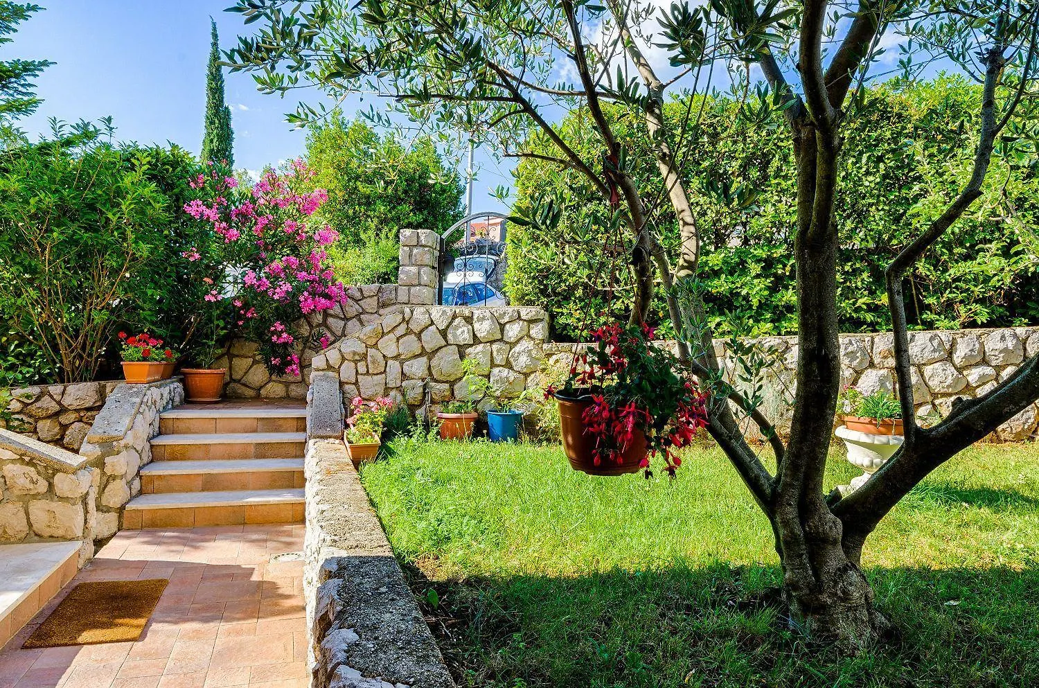 Helles Apartment Mit Traumhaften Meerblick, Grill Und Nur 500 Meter Zum Strand Dramalj