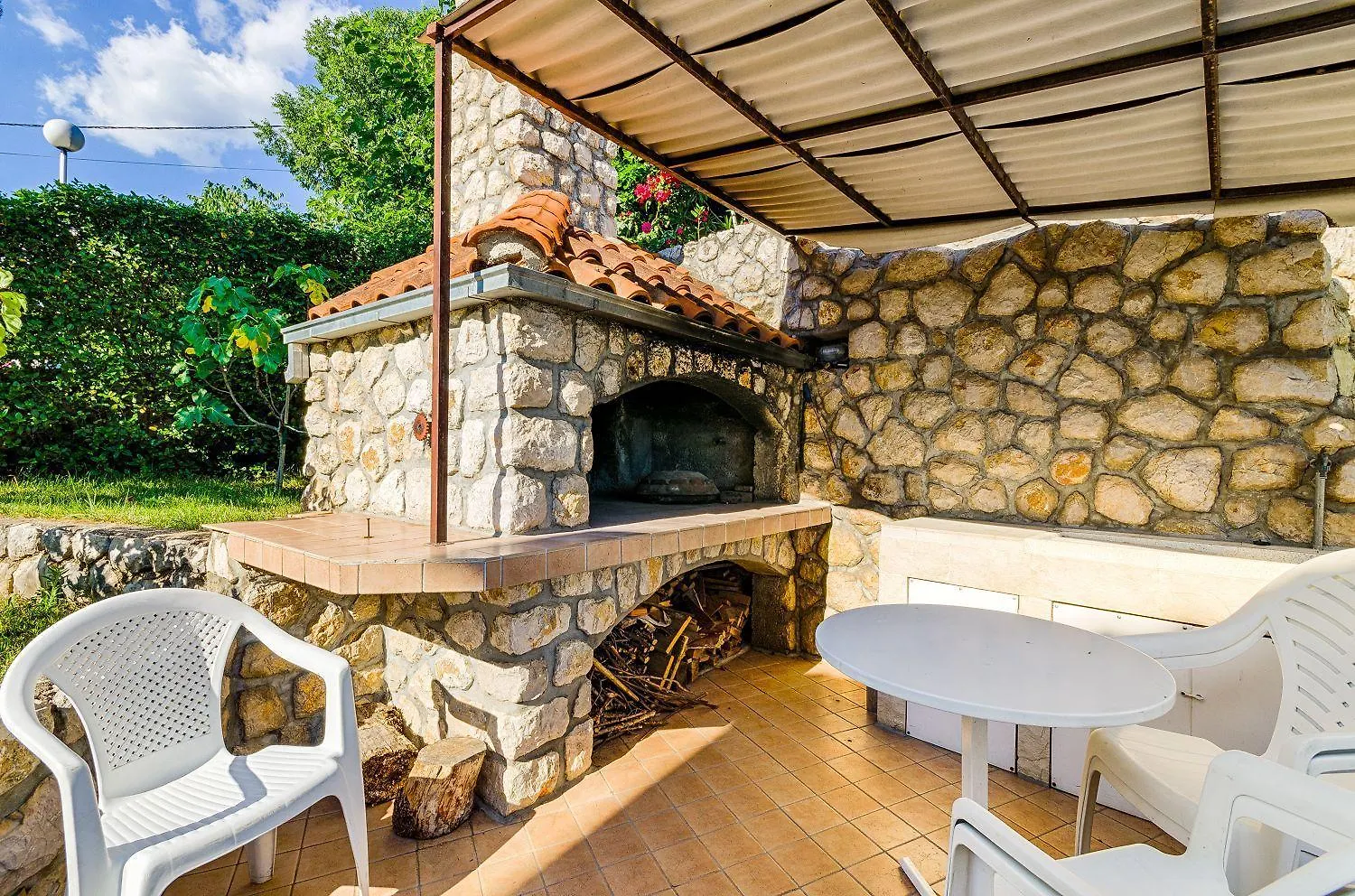 Helles Apartment Mit Traumhaften Meerblick, Grill Und Nur 500 Meter Zum Strand Dramalj Croatia
